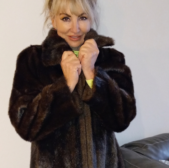 Faux Fur Coat - Picture 6 of 7